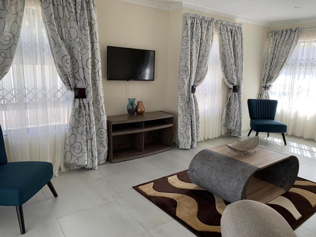 Bed and Breakfast Sea Breeze On 62 East London Exteriér fotografie