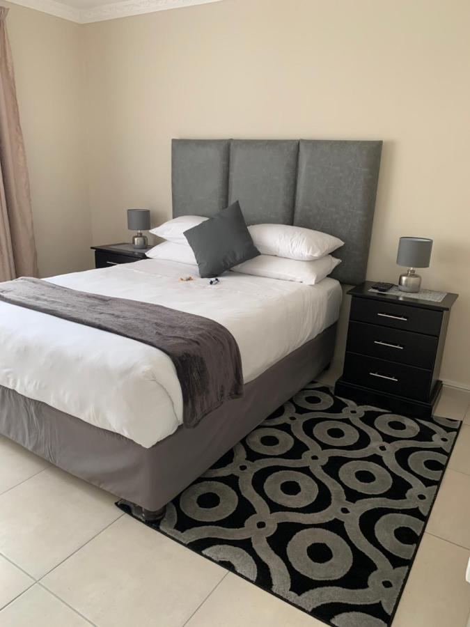 Bed and Breakfast Sea Breeze On 62 East London Exteriér fotografie