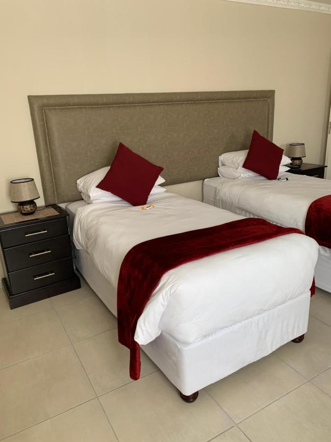 Bed and Breakfast Sea Breeze On 62 East London Exteriér fotografie