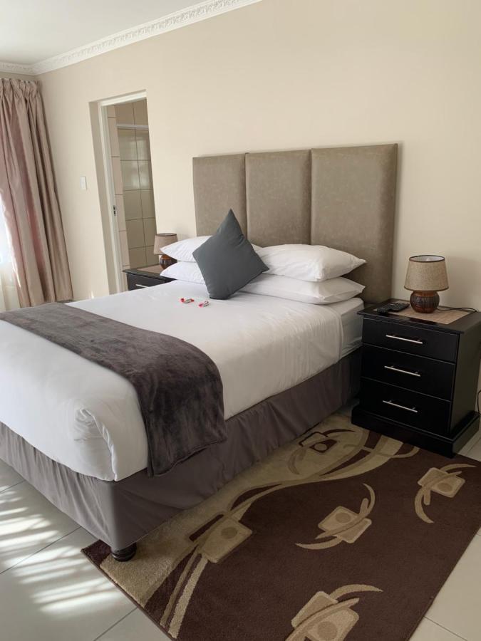 Bed and Breakfast Sea Breeze On 62 East London Exteriér fotografie