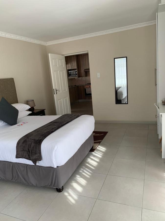 Bed and Breakfast Sea Breeze On 62 East London Exteriér fotografie